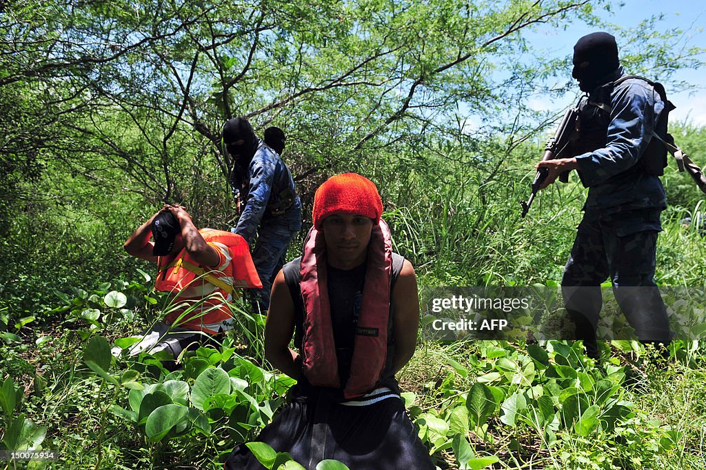 Nicaraguan navy special forces "capture"