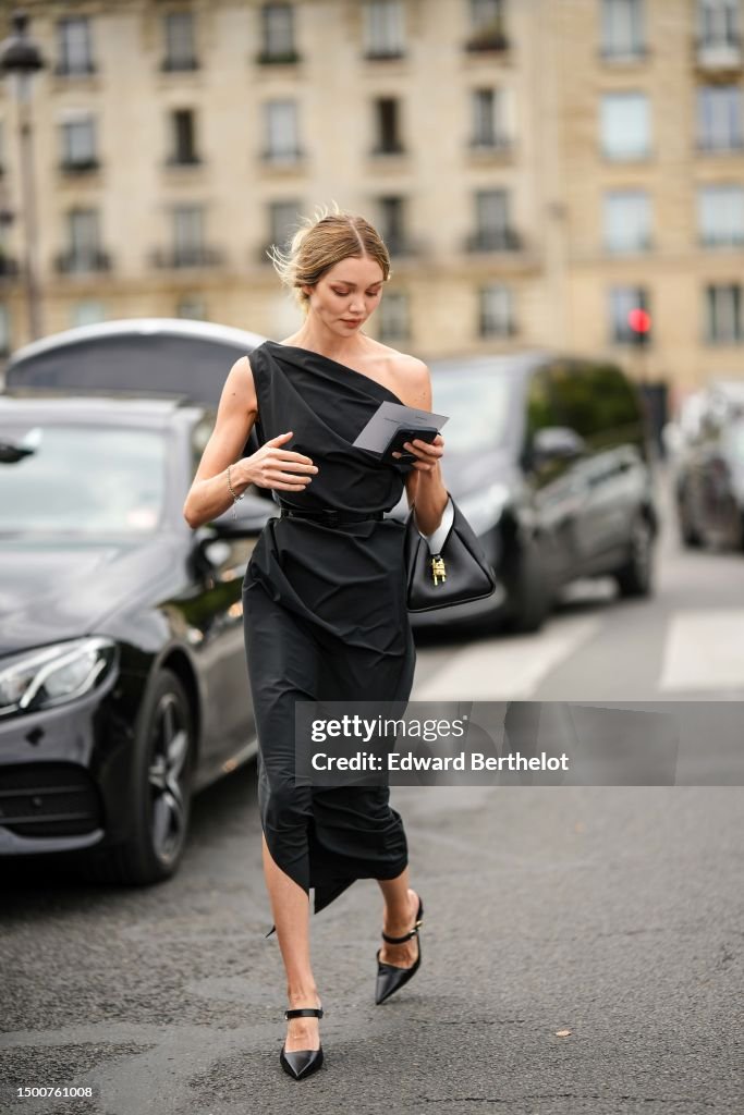 Street Style - Paris Fashion Week - Menswear Spring/Summer 2024 : Day Three