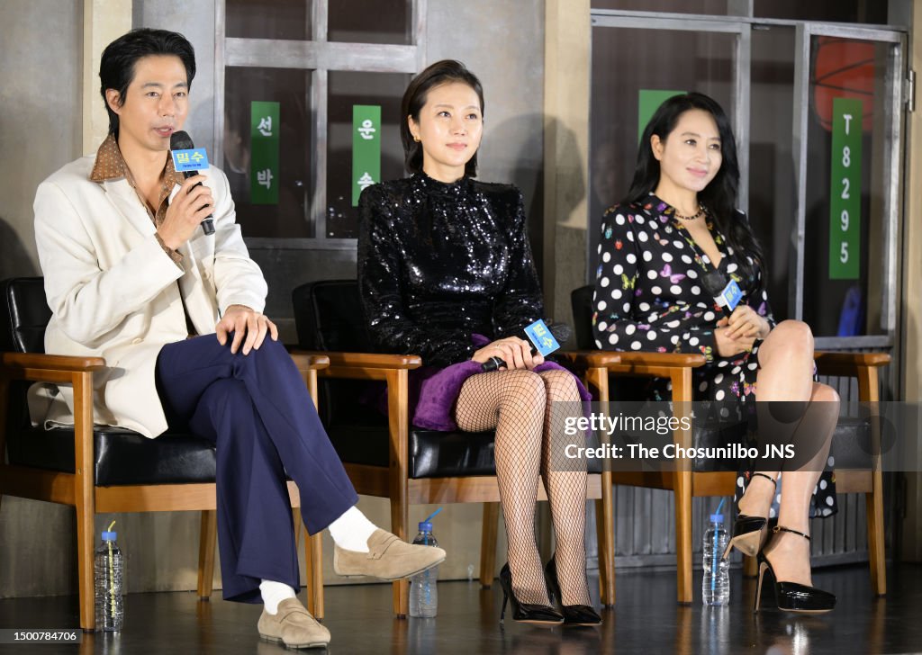 Movie "Smugglers" Press conference In Seoul