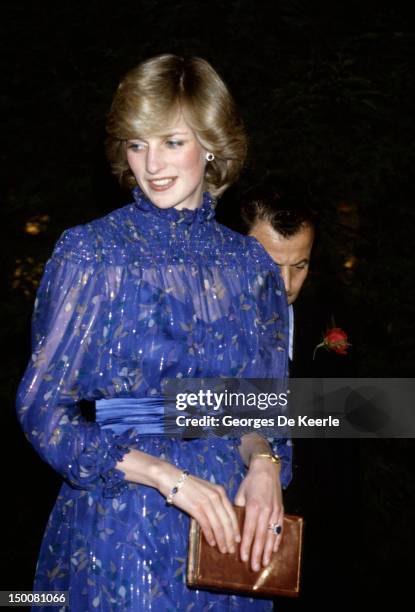 Princess Diana in Cardiff after delivering a speech in Welsh.