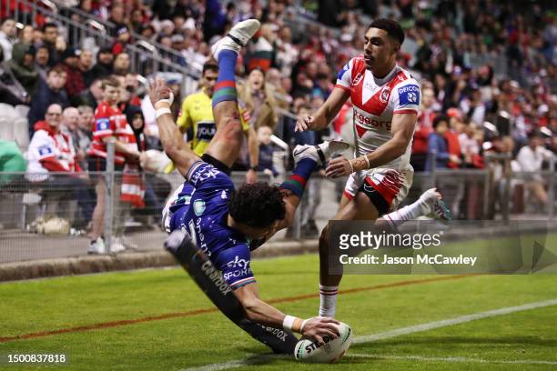 Dallin Watene-Zelezniak of the Warriors scores a try during the round 17 NRL match between St George Illawarra Dragons and New Zealand Warriors at...