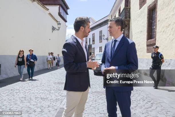 The secretary general of the PSOE of La Laguna and current mayor, Luis Yeray Gutierrez , and the minister of Industry, Commerce and Tourism, Hector...