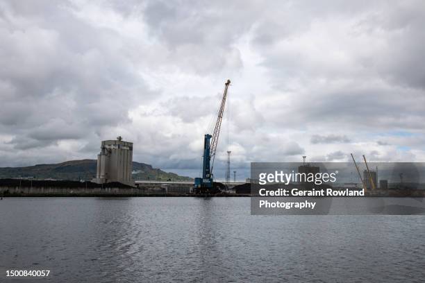 belfast port industry - belfast crane stock pictures, royalty-free photos & images