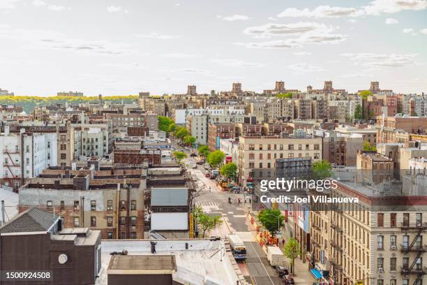 aerial perspective of 181st street located in washington heights new york city. - the bronx imagens e fotografias de stock
