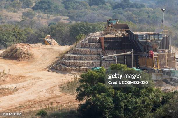 sillica mining in hartebeespoort - silica stock pictures, royalty-free photos & images