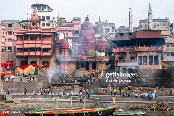 ghats of varanasi 3 - manikarnika ghat stock pictures, royalty-free photos & images