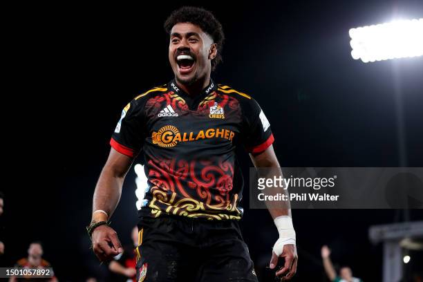 Emoni Narawa of the Chiefs celebrates after scoring a try during the Super Rugby Pacific Final match between Chiefs and Crusaders at FMG Stadium...