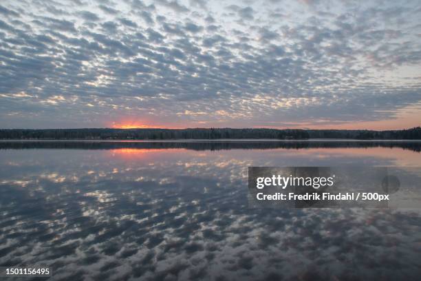 scenic view of lake against sky during sunset,sweden - sverige landskap stock pictures, royalty-free photos & images