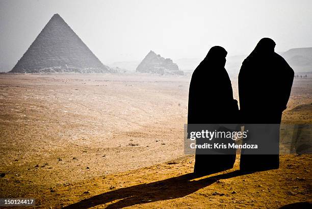 burka - burka stock pictures, royalty-free photos & images