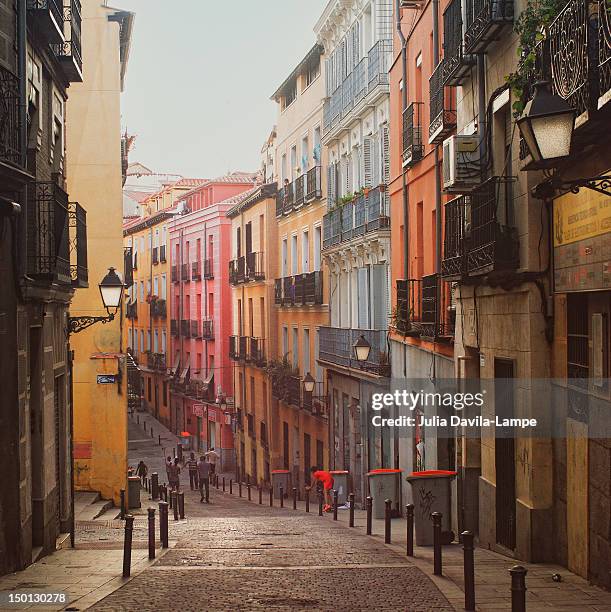 street in central madrid - madrid stockfoto's en -beelden