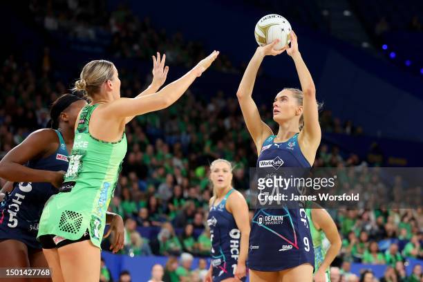 Kiera Austin of the vixens shoots or goal during the Super Netball Semifinal match between Melbourne Vixens and West Coast Fever at RAC Arena, on...