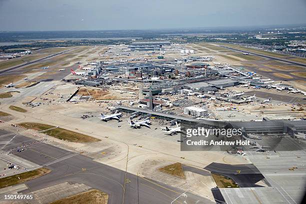 aerial view west of heathrow airport - heathrow airport stock pictures, royalty-free photos & images