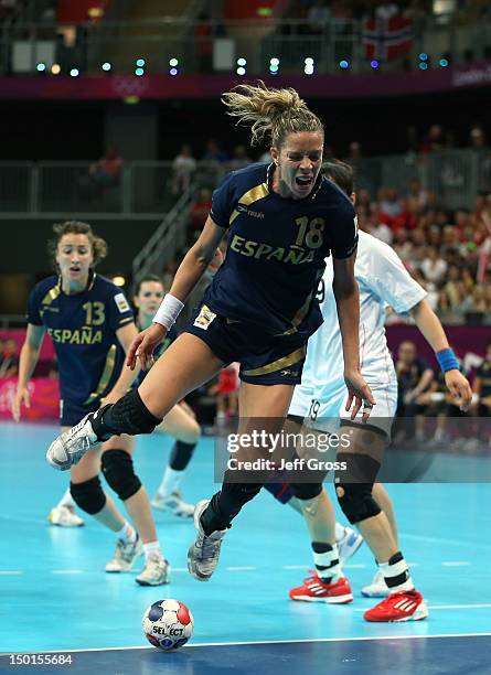 Begona Fernandez Molinos of Spain in action against Im Jeong Choi of South Korea during the Women's Handball Bronze Medal Match on Day 15 of the...