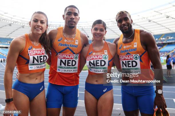 Eveline Saalberg, Terrence Agard, Zoe Sedney and Isayah Boers of Netherlands pose for a photo following the Mixed 4 x 400m Relay - Div 1 Heat A...