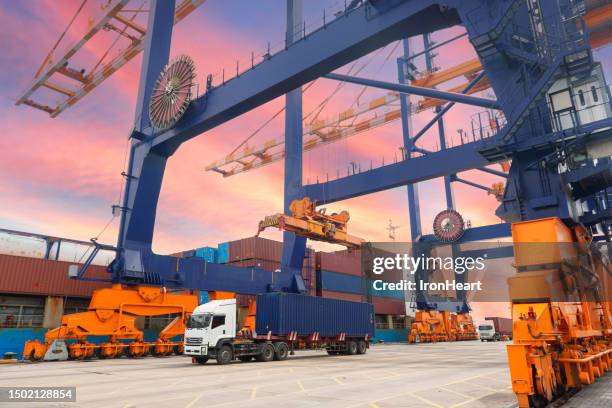 Containers Terminal 5,084 Port Terminal Operation Stock Photos, High-Res Pictures, and ...