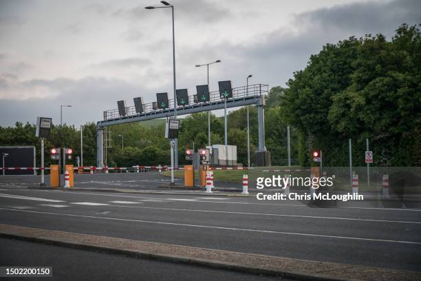 eurotunnel terminal, folkstone uk - channel tunnel stock pictures, royalty-free photos & images