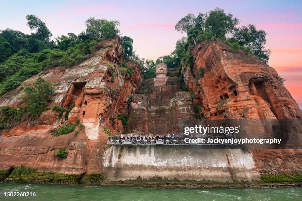 leshan giant buddha - emei shan stock pictures, royalty-free photos & images