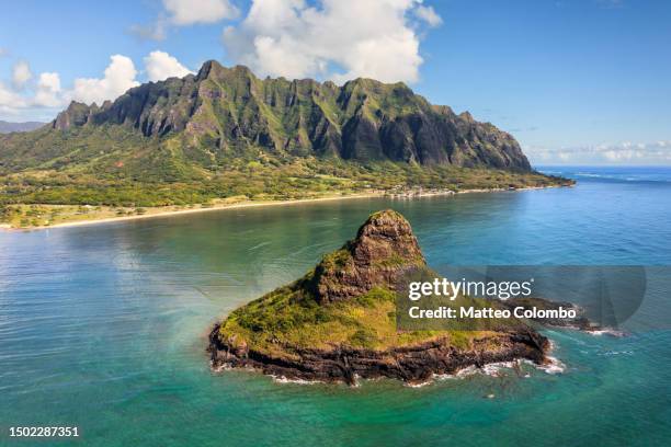 aerial view of volcanic rock and coastline, oahu, hawaii - honolulu stock pictures, royalty-free photos & images