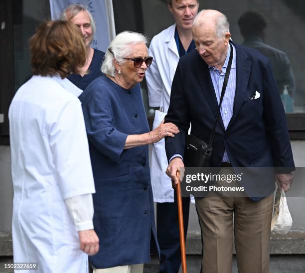 King Albert II, who has been in hospital since 27 June due to dehydration and a blood infection, left the Saint-Luc clinics in Brussels on Wednesday...