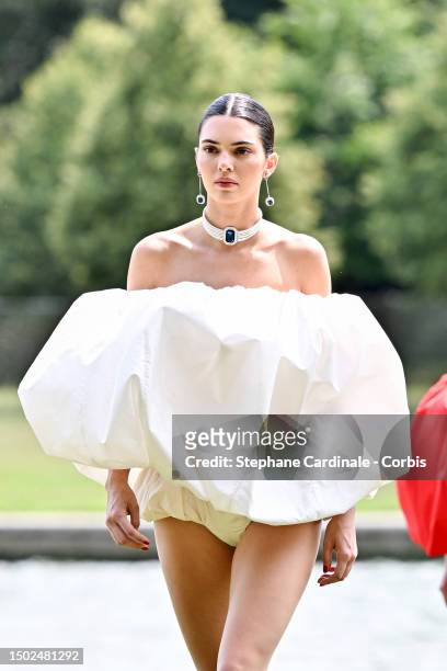 Kendall Jenner walks the runway during "Le Chouchou" Jacquemus' Fashion Show at Chateau de Versailles on June 26, 2023 in Versailles, France.