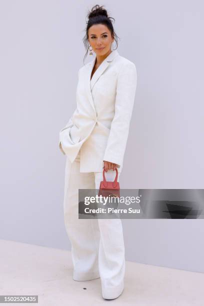 Eva Longoria attends the "Le Chouchou" Jacquemus' Fashion Show at Chateau de Versailles on June 26, 2023 in Versailles, France.