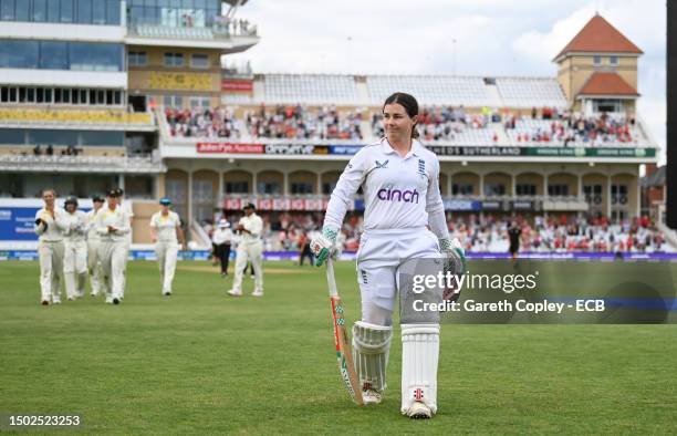 Tammy Beaumont of England salutes the crowd as she leaves the field after scoring 208 runs during day three of the LV= Insurance Women's Ashes Test...