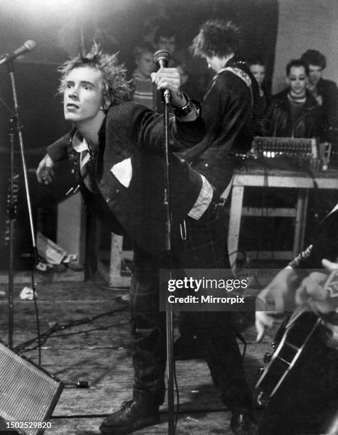 John Lydon Archive Photos and Premium High Res Pictures - Getty Images