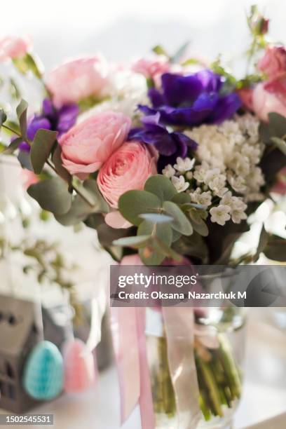 beautiful bouquet with anemones and ranunculus - ranunculus wedding bouquet stock pictures, royalty-free photos & images