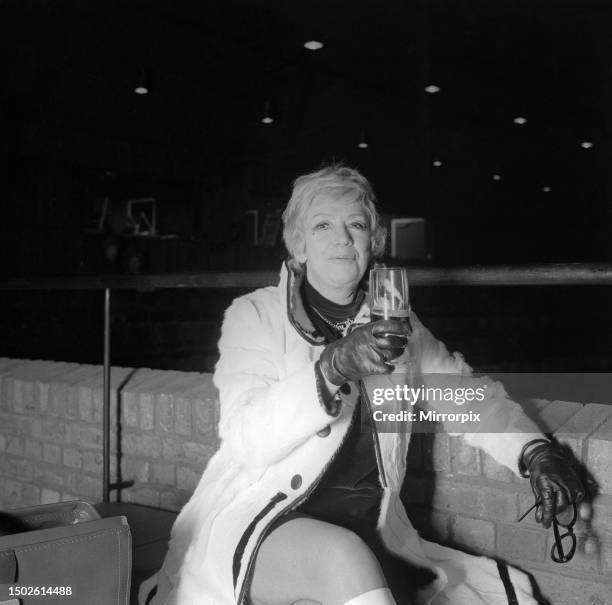 Singer Dorothy Squires performing at the City Hall, Newcastle on 23rd January 1971.