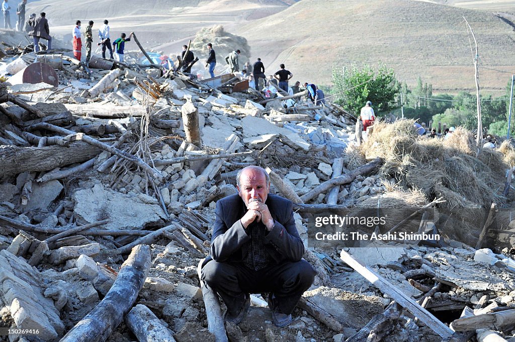 Strong Earthquakes In Iran Kill 300