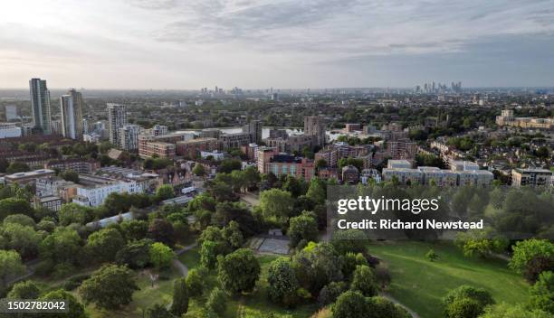 manor house and finsbury park - finsbury-park stock pictures, royalty-free photos & images