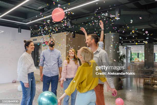 office party - office party stockfoto's en -beelden