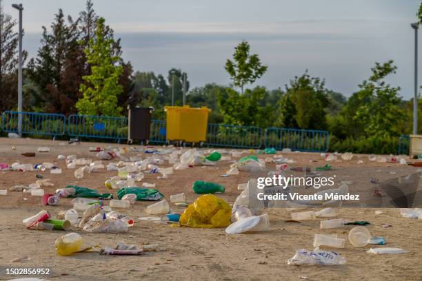 after the party - empty glasses after party stock pictures, royalty-free photos & images