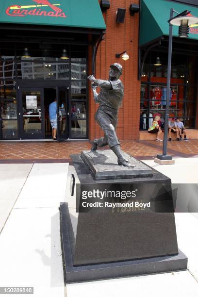 stan musial statue