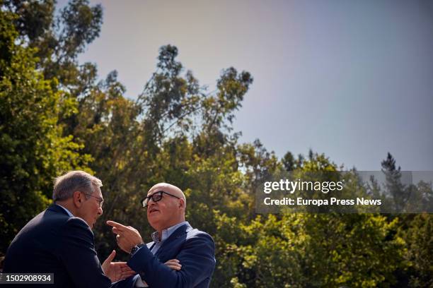 The provincial president of the PP of Ourense, Manuel Baltar , and the number 2 of the PP to the Senate, Luis Menor , during the presentation of the...