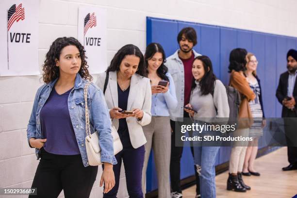 Voting Line Voting Line Long Photos and Premium High Res Pictures - Getty Images