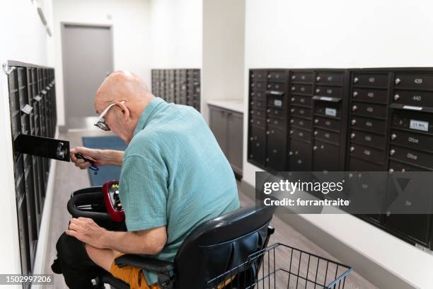Disable Mail Man Old Man Open Mailbox Photos and Premium High Res Pictures - Getty Images