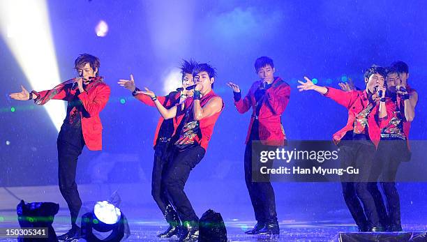 Members of South Korean boy band Infinite perform onstage during at KBS London Olympic Athletes Welcomed The National Festival on August 14, 2012 in...