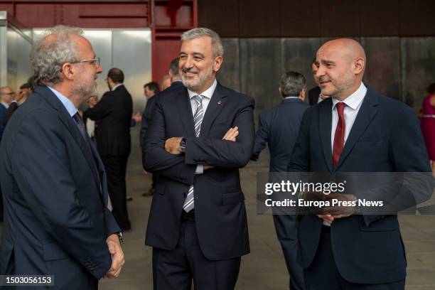 The mayor of Barcelona, Jaume Collboni , and the government delegate in Catalonia, Carlos Prieto , during the 36th edition of the Pymes Awards, at...