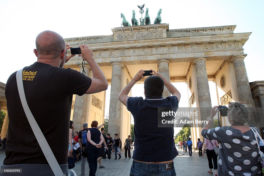 Berlin Draws Summer Tourists