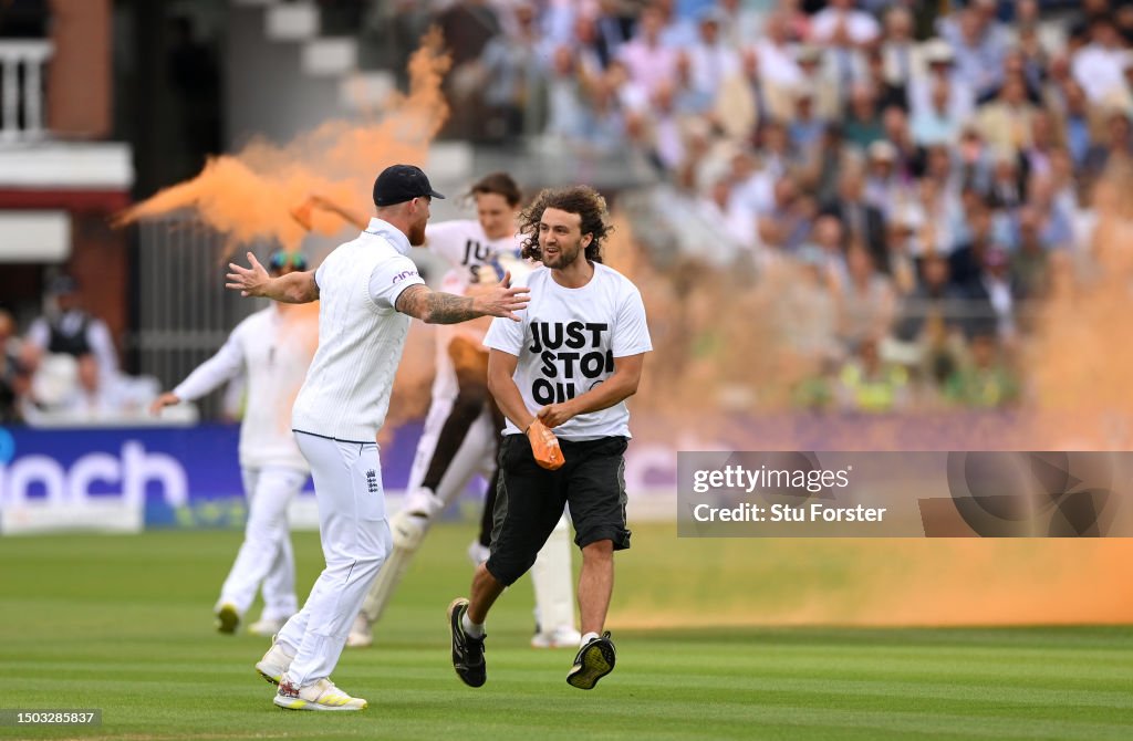 England v Australia - LV= Insurance Ashes 2nd Test Match: Day One