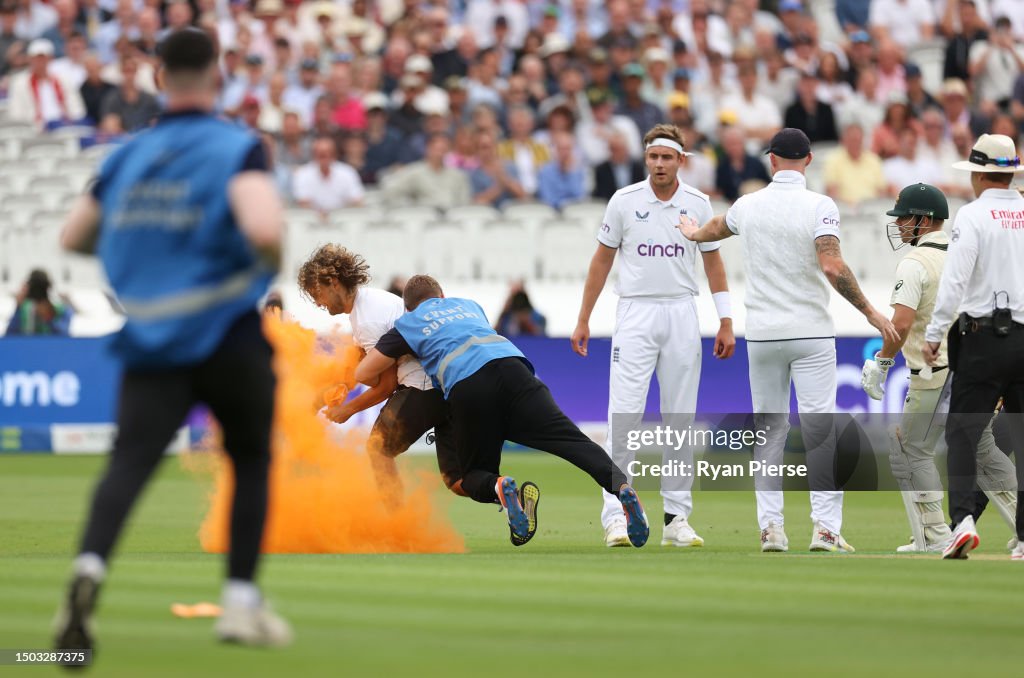 England v Australia - LV= Insurance Ashes 2nd Test Match: Day One