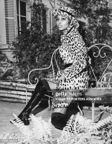 L'actrice française Cathy Rosier à Paris en 1967, France News Photo ...