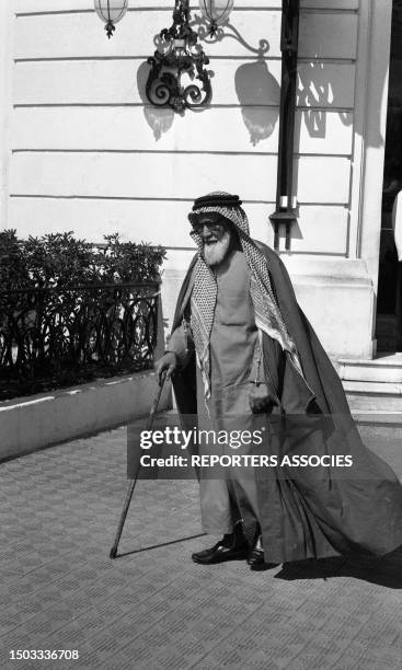 Abdelaziz ibn Saoud, roir d'Arabie Saoudite, lors d'une visite officielle à Paris le 23 mars 1963