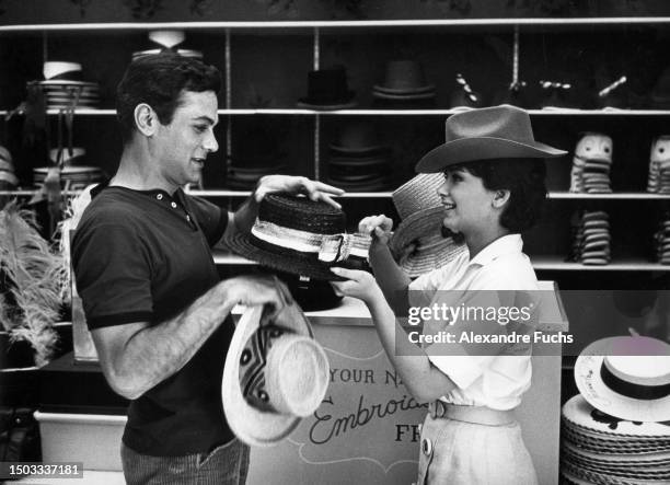 Actor Tony Curtis and actress Suzanne Pleshette in a scene of the film '40 Pounds of Trouble', at California 1962.
