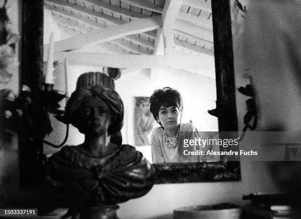 Suzanne Pleshette mirror reflection, California 1962.