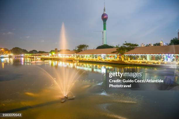 sri lanka, colombo, pettah bazaar floating market - colombo stock pictures, royalty-free photos & images