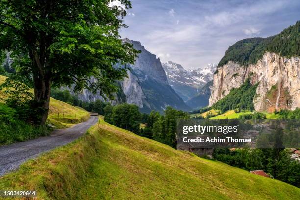 lauterbrunnen valley, switzerland, europe - rock face fotografías e imágenes de stock