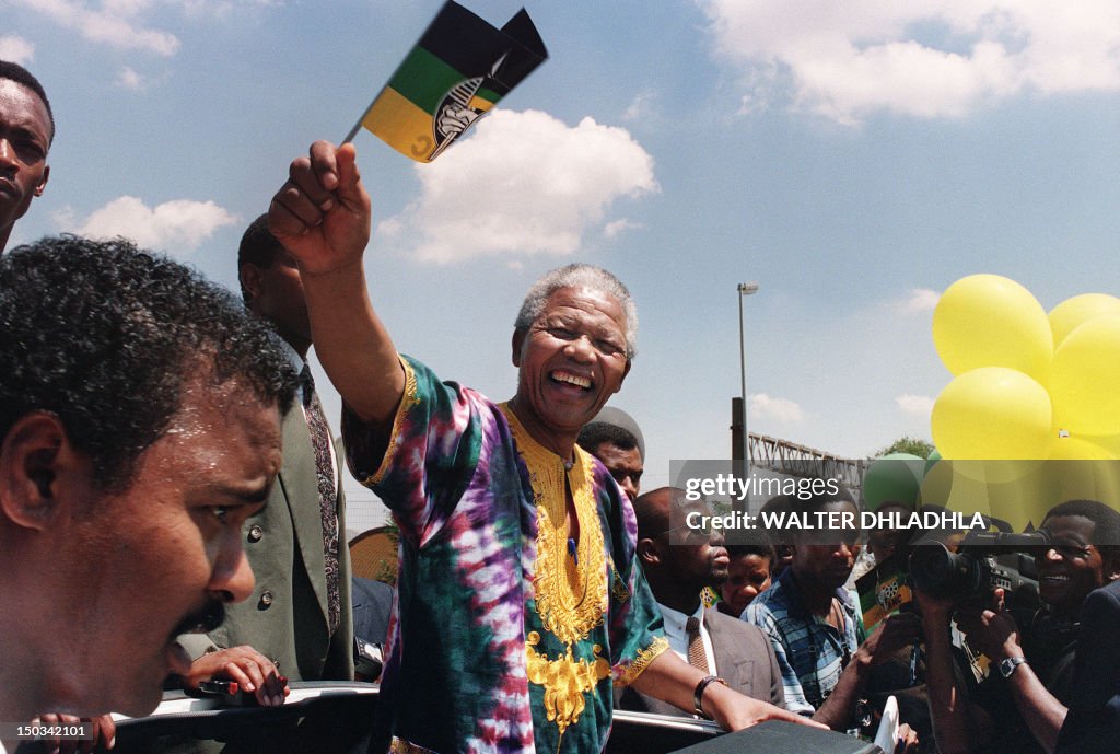 TOPSHOT-BIO-MANDELA-ELECTORAL CAMPAIGN