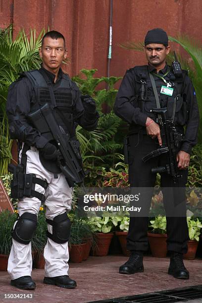 Commandor Photos and Premium High Res Pictures - Getty Images
